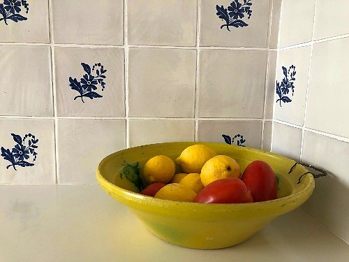 Materials that make us fall in love (3): traditional Valencian tile
